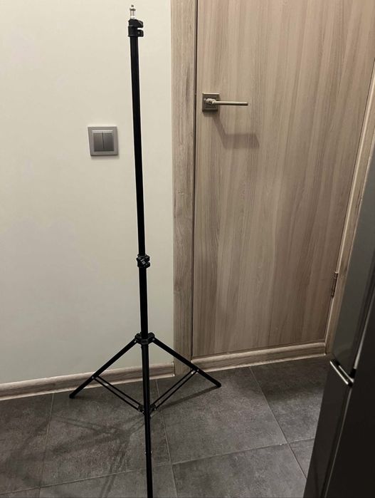 Штатив для фото/аудио аппаратуры. 130см