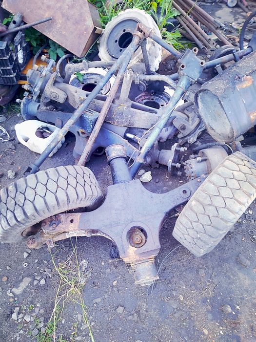 Міст ведучий на трактор