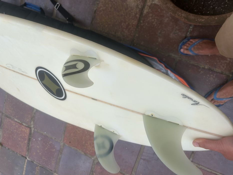 Prancha surf mid lenght Fatum 6.8