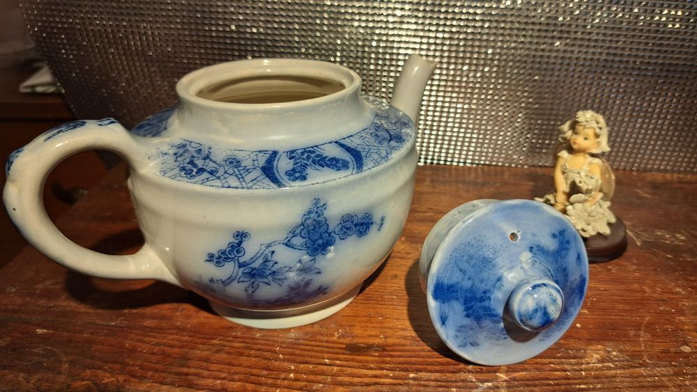 Bule, porta guardanapos e travessa