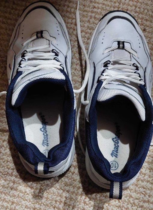 Шкіряні кросівки K-SWISS 44 р. в ідеальному стані.