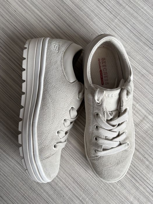 Sapatilhas brancas Skechers