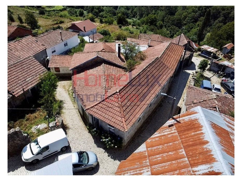 Moradia em pedra para venda em Baltar de Cima
