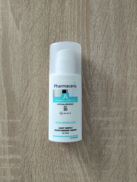 Lekki krem głęboko nawilżający SPF 30