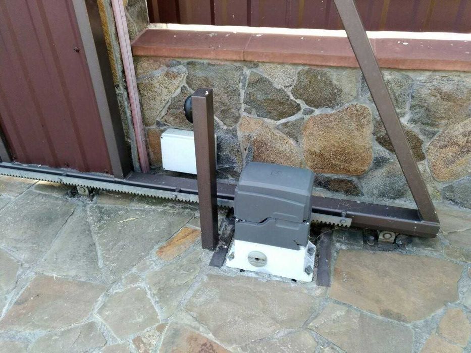 Ремонт і обслуговування автоматичних воріт