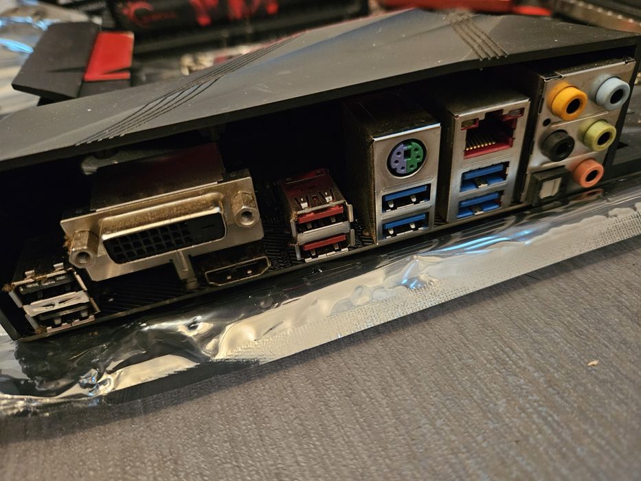 i7-8700K + ASUS Z370-H + 16GB DDR4 – Bundle completo e testado