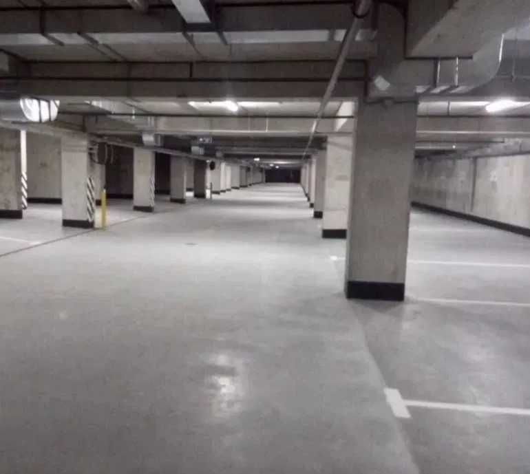 Оренда паркомісця, м. Київ, Дегтярівська, 25а (ЖК Космополітен)