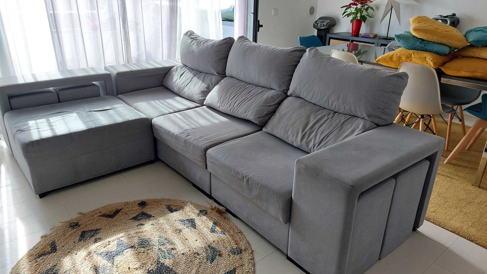 Sofá chaise-long cinza
