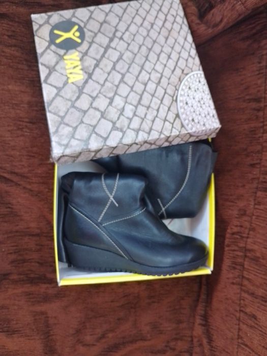 Женские кожаные зимние сапоги