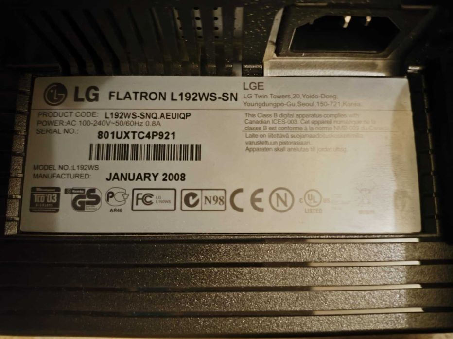 Monitory 2 szt. (razem) uszkodzone sprzedam