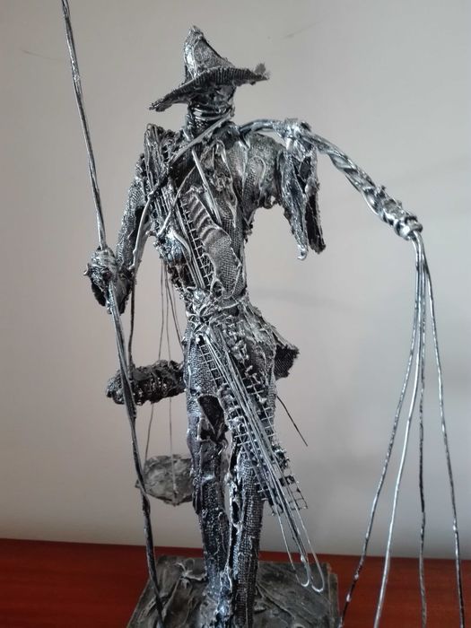 Fisherman Statue Sculpture – Street Vendor Selling Fish