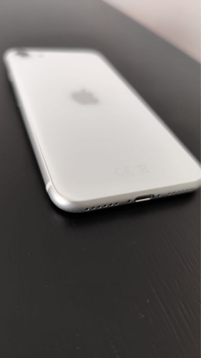 iPhone SE 2020 Branco 64GB
