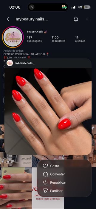 Unhas de gel e gelinho