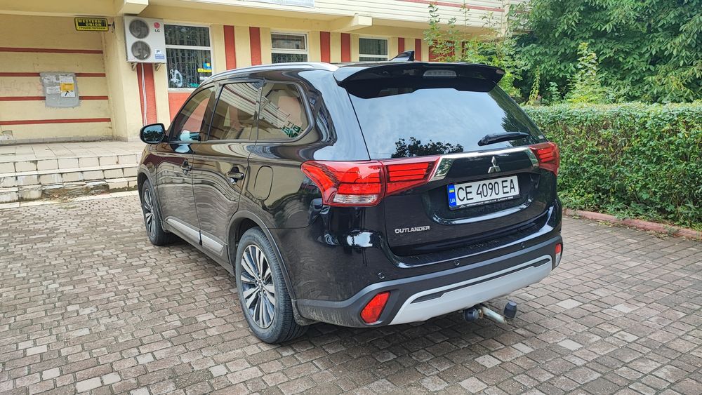 Mitsubishi Outlander 2021