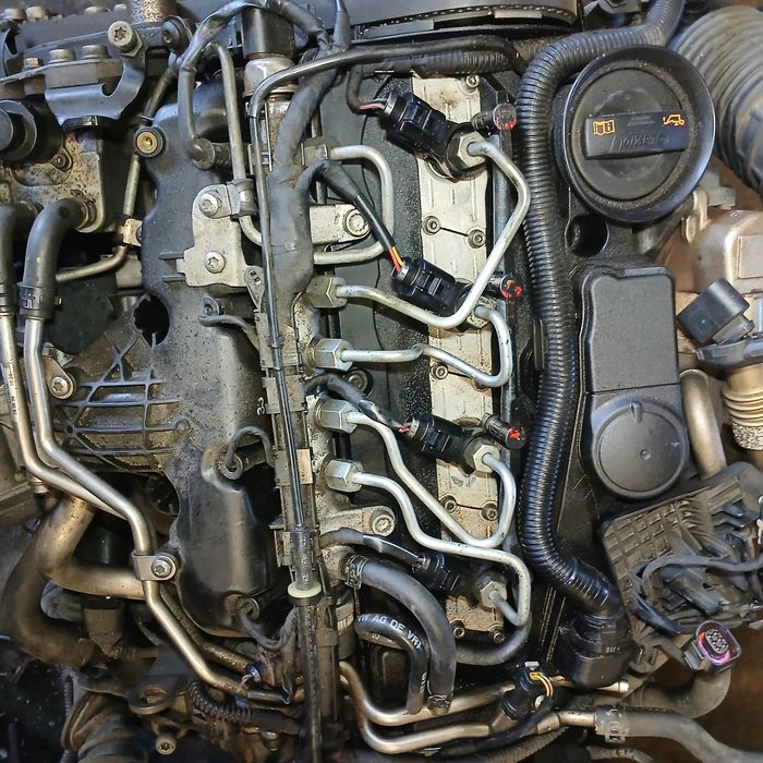 Zestaw wtrysków z pompa Audi VW 2.0tdi Caga