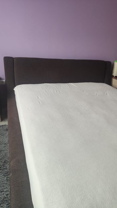 Cama de casal com estrado