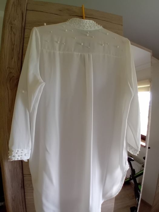 Koszula biała z perelkami