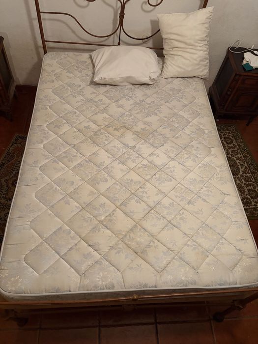 Cama de Ferro e Colchão de Casal