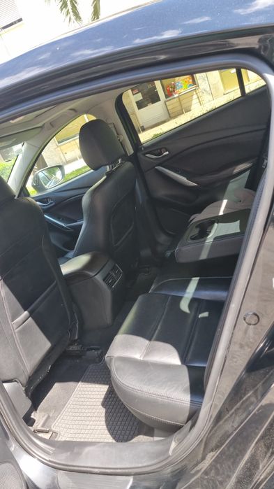 Mazda 6 de 2016, versão 2.2 Sky-D Evolve Navi.