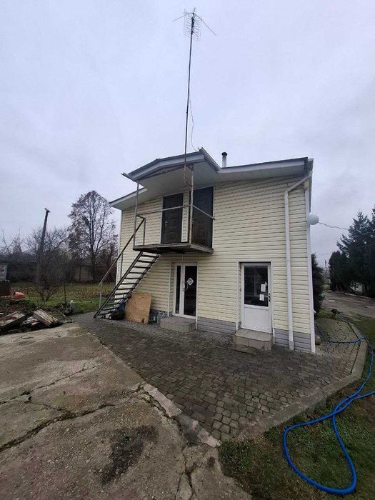 Продаж готелю з власною територією