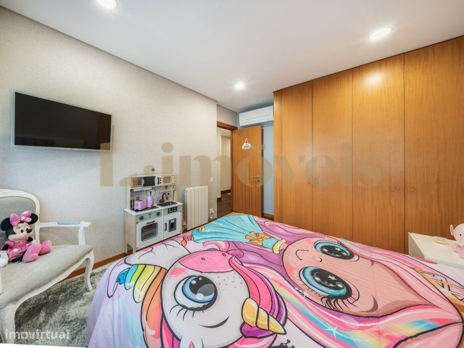 Apartamento T3, Mobilado E Equipado, No Fórum, Vizela.
