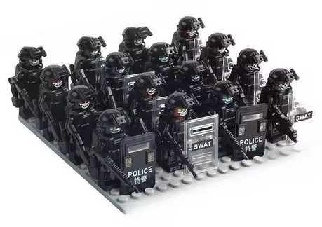 Zestaw Figurek Policja SWAT – 16 Postaci z Bogatym Wyposażeniem