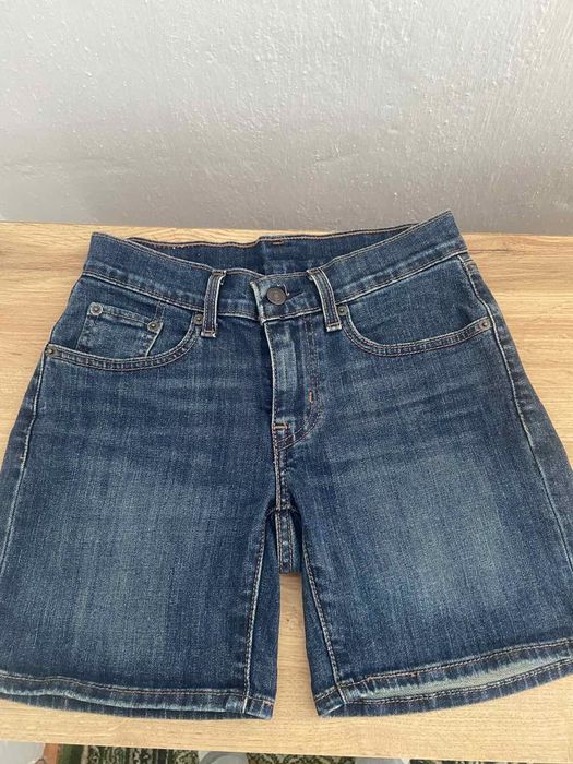 жіночі джинсові шорти levis