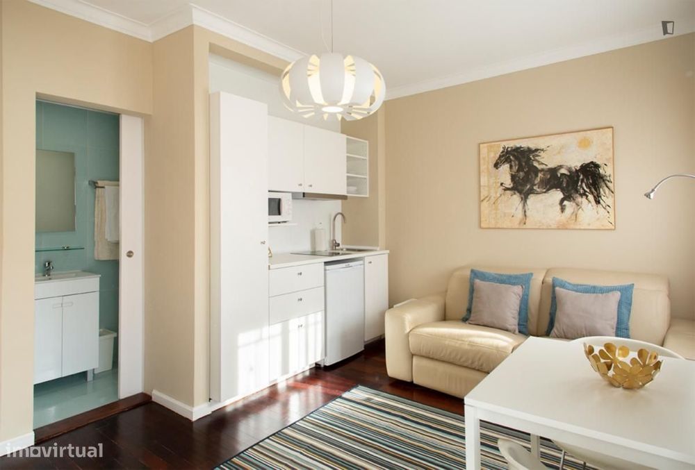 Apartamento com 1 quartos - localizado em Campolide Lisbon