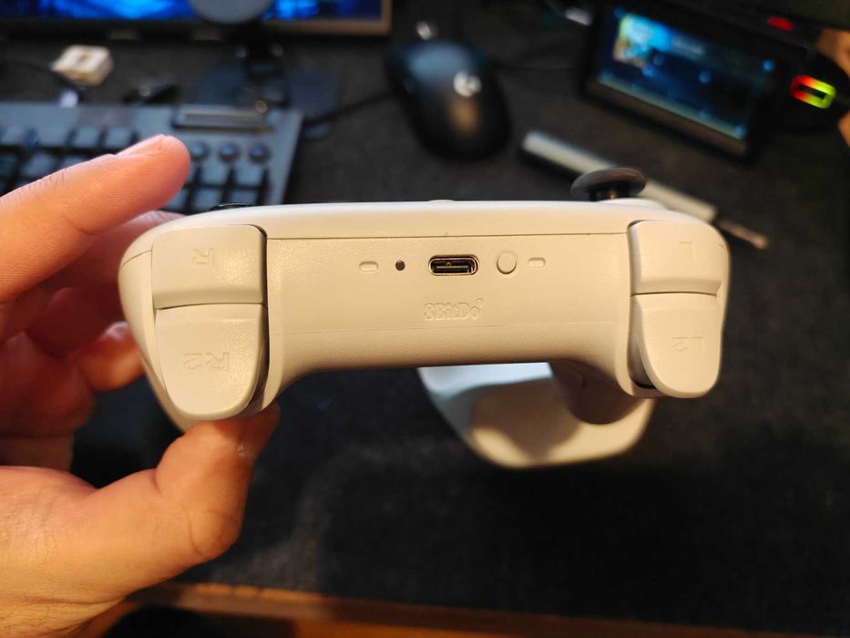 8Bitdo Controller, White with dock
