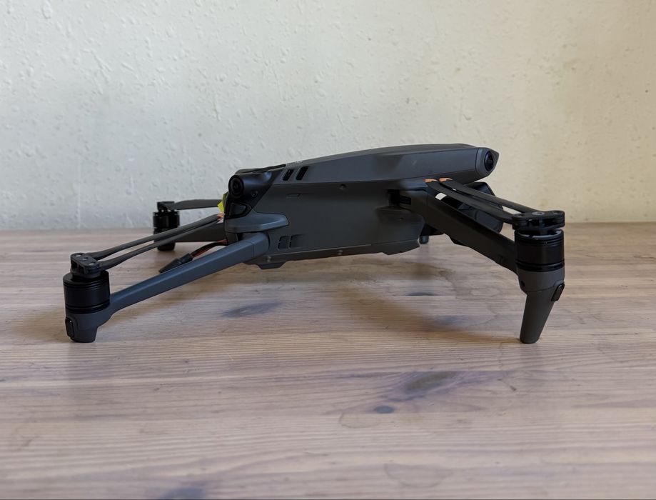 Тушка дрон Dji mavic 3 +пульт