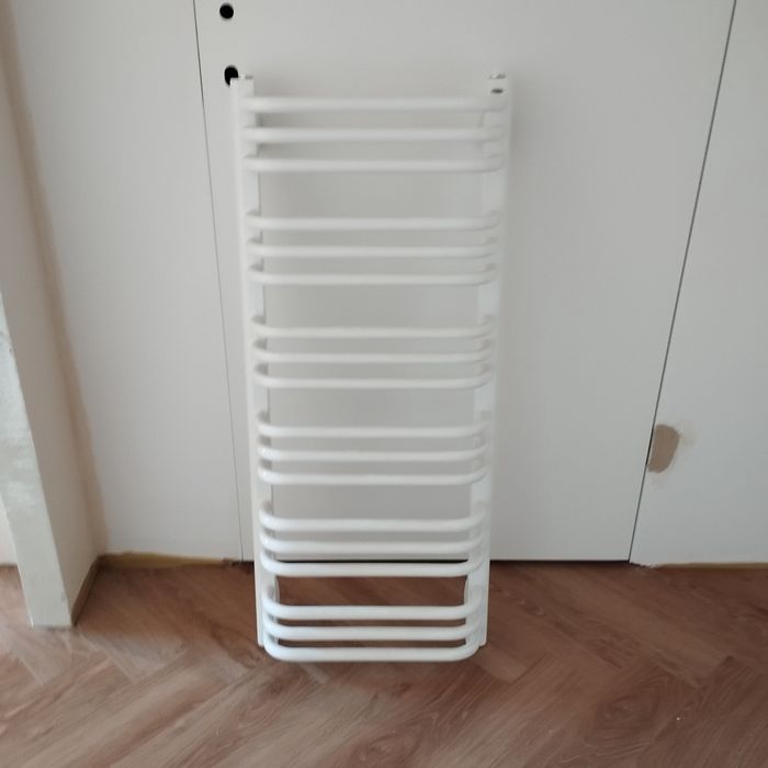Grzejnik Enix  biały 1040mm x 450mm x 157mm Nowy