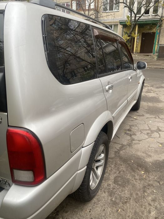Авто Suzuki Grand Vitara XL7