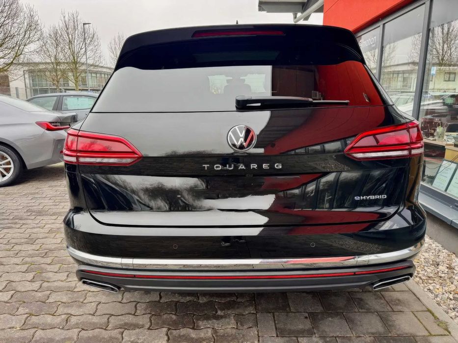 Volkswagen Touareg      2022