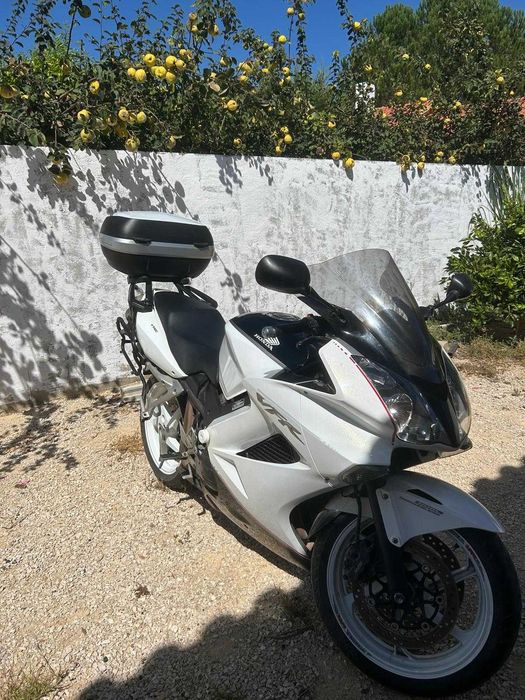VFR 800 - em excelente estado