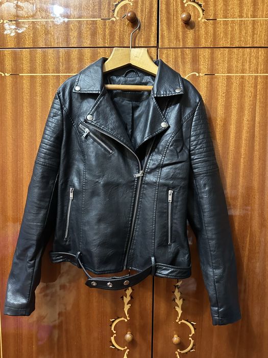 Кожанка чорна (кож зам) б/у