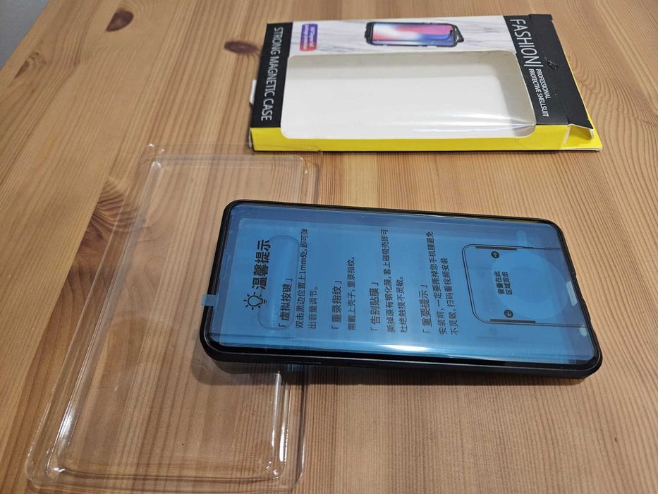 Etui pancerne GLASS MAGNETIC do Samsung S10+