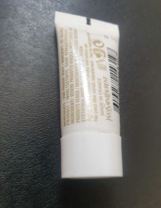 YSL Touche Eclat le Teint SPF22 podkład dla skóry wrażliwej