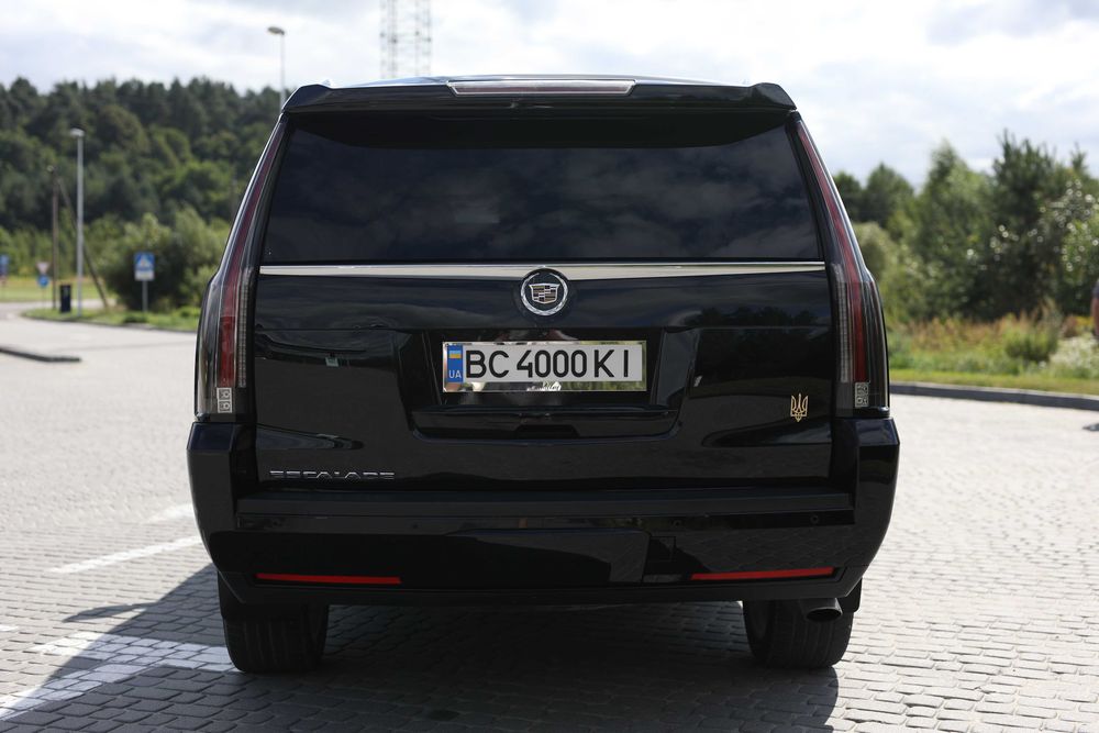 Cadillac Escalade ESV Luxury AWD 2015