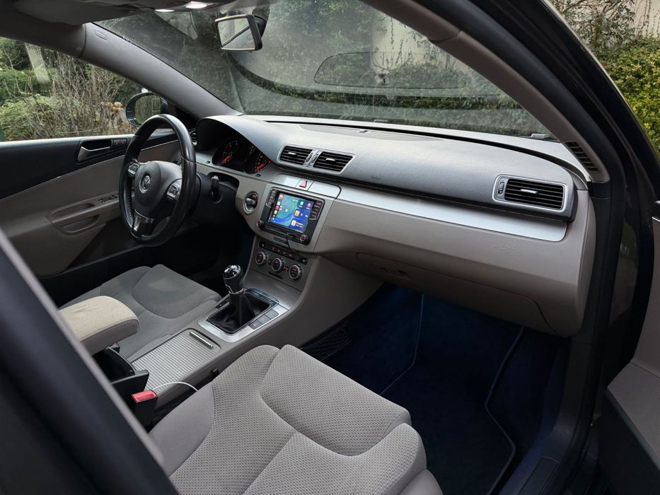 Volkswagen Passat 2.0tdi 2010 rok