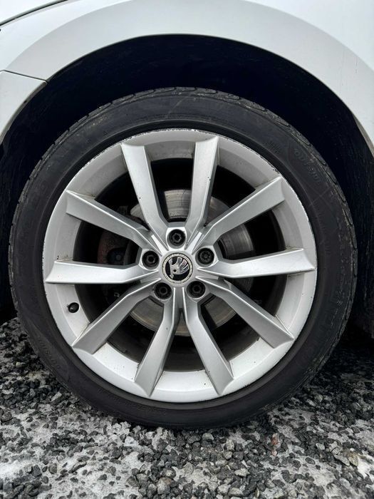 Диски з гумою колеса R18 5x112 8J ET44 Skoda Volkswagen