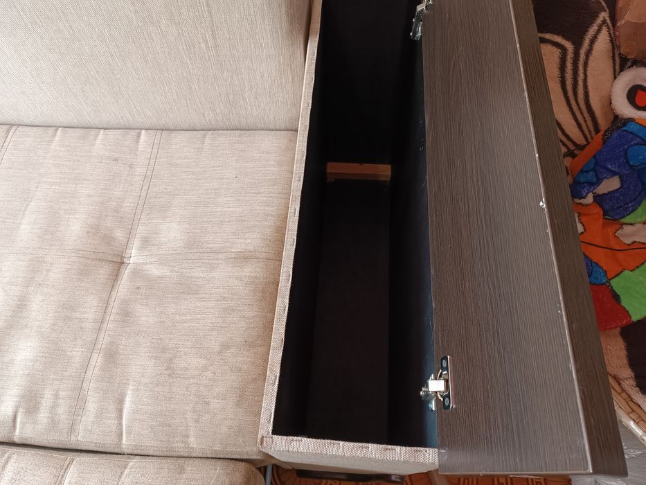 Кутовий розкладний диван