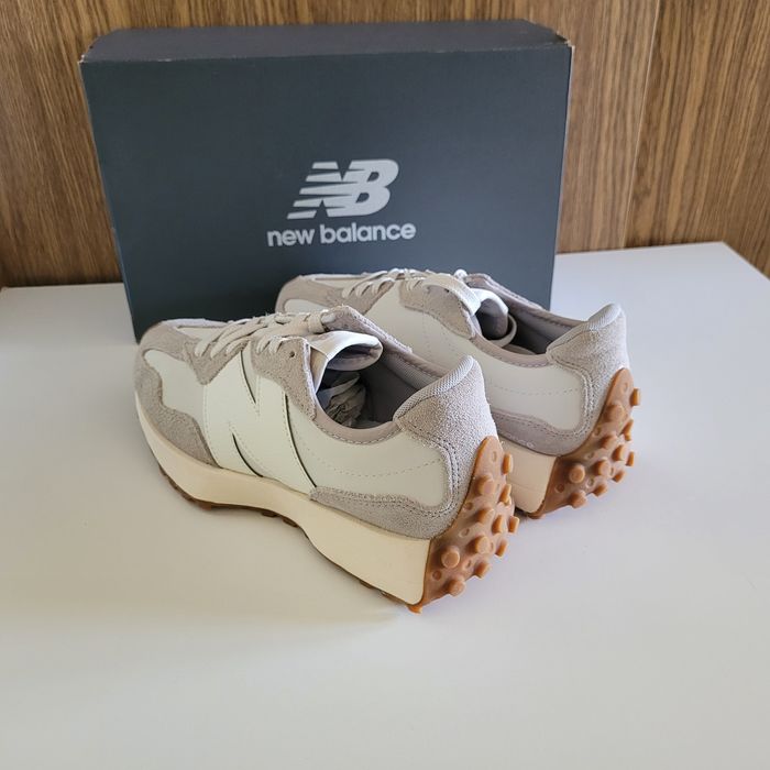 Damskie sneackersy New Balance model 327 rozmiar. 40