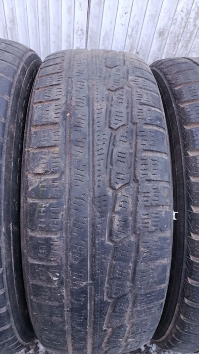 Продам шіни 225/65R17 Nokian