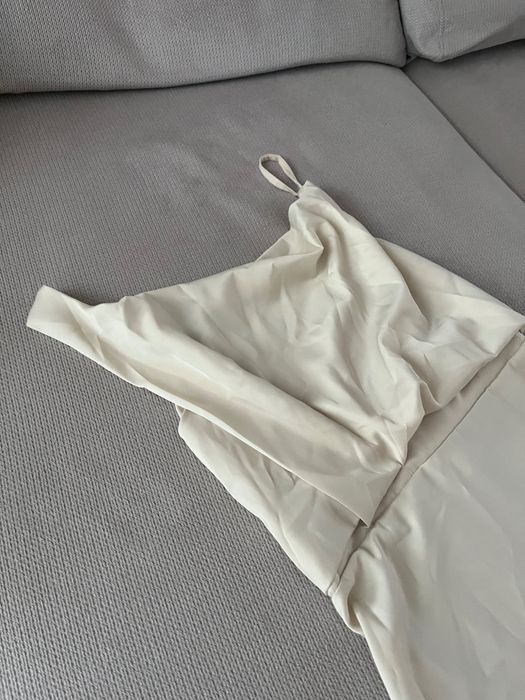 Vestido amarelo manteiga tamanho S