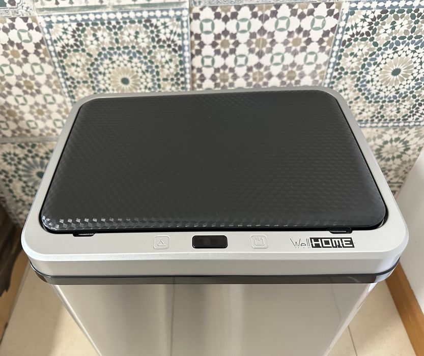 Caixote lixo abertura Automatica Inox 50 L - Novo