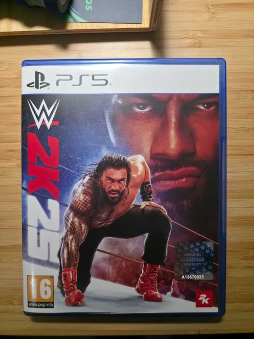 WWE 2K25 - PS5 - Jogo muito estimado, ideal para quem procura fazer a campanha The Bloodline.