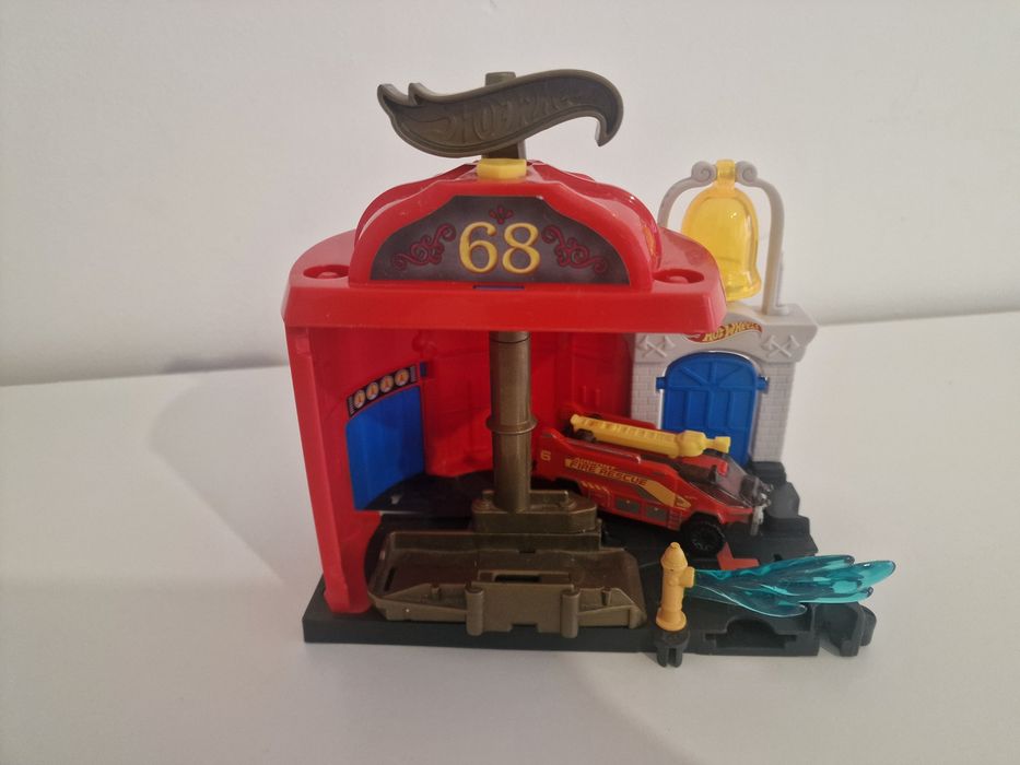 Pista Hot Wheels - Quartel de Bombeiros - Como nova