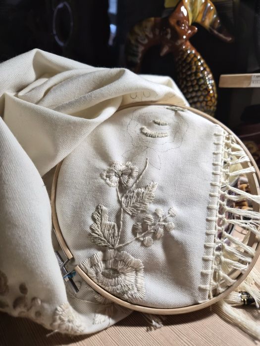 Вишита хустка «Біла»