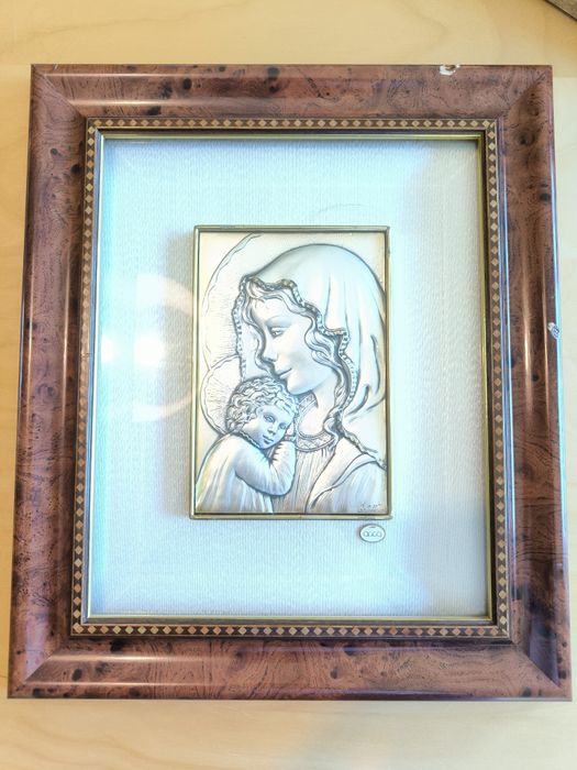 Quadro com figura de Mãe Maria e Jesus em prata de lei