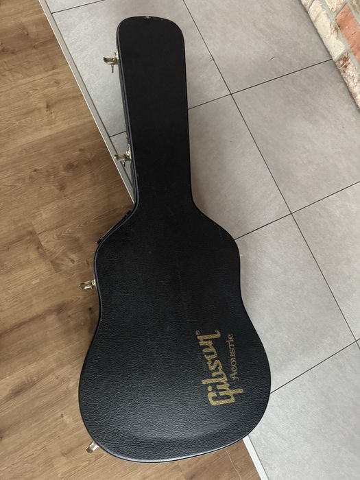 Gibson hummingbird